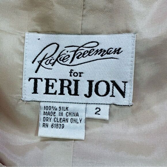 Rickie Freeman for Teri Jon White and Pink Floral Mini Dress 100% silk - Picture 8 of 9